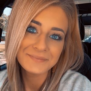 Meet your Posher, Mikayla